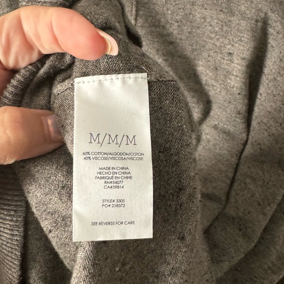 CAbi women’s Mushroom Gray Long Sleeved Lightweight Sweater Top 3305 Size medium - Picture 4 of 5